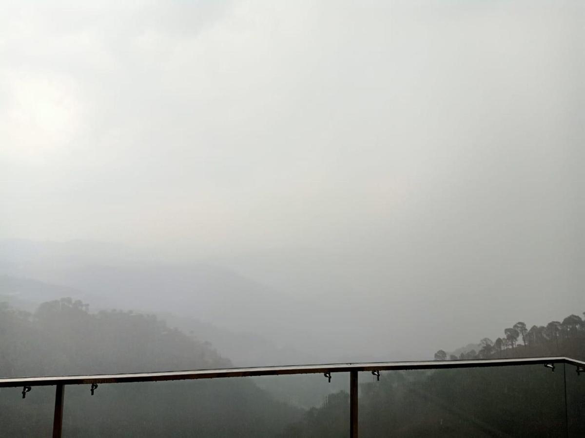 カソーリ Pine Peakヴィラ エクステリア 写真